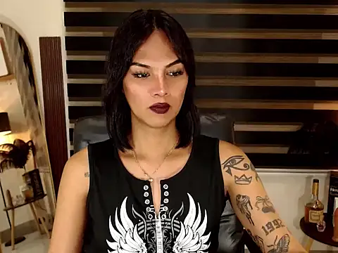 Snapshot of SarahAmber chatting on November 27, 2025, 6:48 am SarahAmber online show from November 27, 2025, 6:48 am