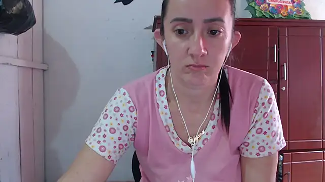 DeepAnal07 online show from October 5, 2025, 4:27 pm