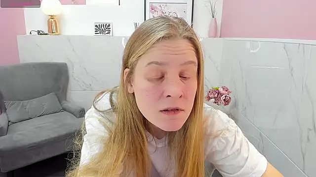 Snapshot of JadeSoft chatting on December 5, 2024, 3:04 am JadeSoft online show from December 5, 2024, 3:04 am