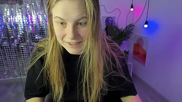 Snapshot of JadeSoft chatting on December 15, 2024, 7:53 pm JadeSoft online show from December 15, 2024, 7:53 pm