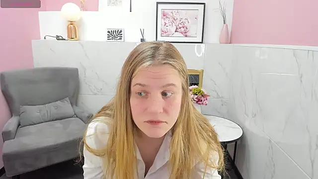 Snapshot of JadeSoft chatting on December 20, 2024, 2:52 am JadeSoft online show from December 20, 2024, 2:52 am