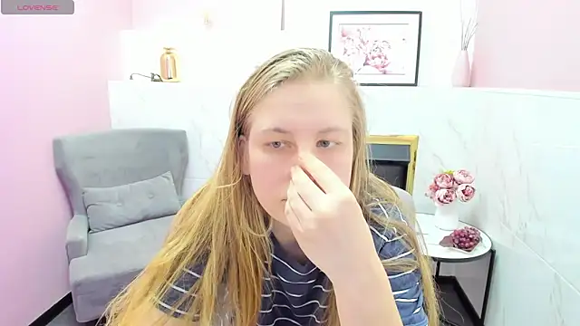 Snapshot of JadeSoft chatting on January 11, 2025, 4:36 pm JadeSoft online show from January 11, 2025, 4:36 pm