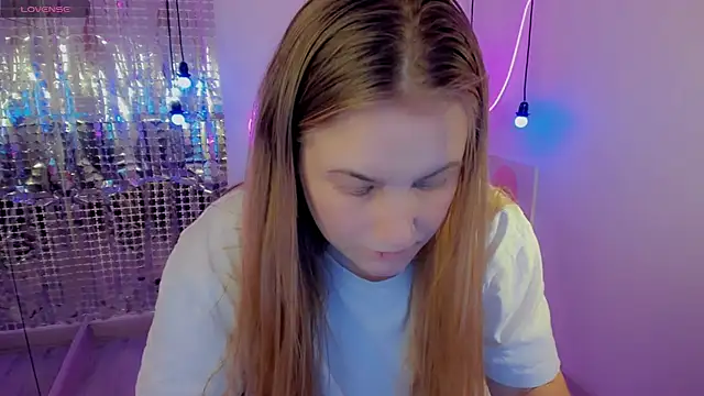 Snapshot of JadeSoft chatting on January 12, 2025, 5:44 pm JadeSoft online show from January 12, 2025, 5:44 pm