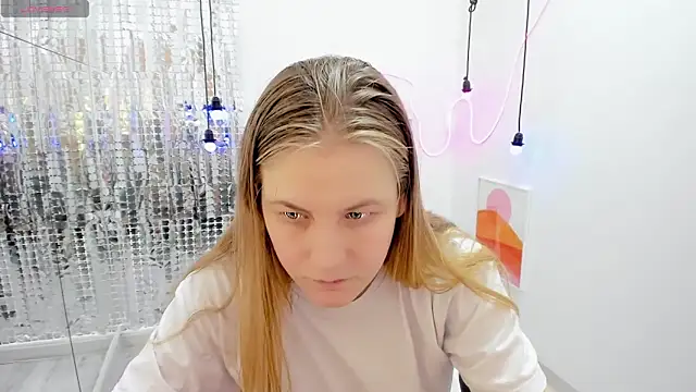 Snapshot of JadeSoft chatting on January 25, 2025, 12:06 am JadeSoft online show from January 25, 2025, 12:06 am