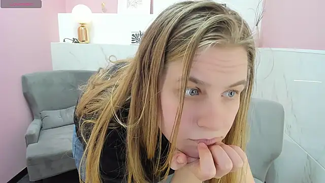 Snapshot of JadeSoft chatting on January 26, 2025, 3:27 am JadeSoft online show from January 26, 2025, 3:27 am