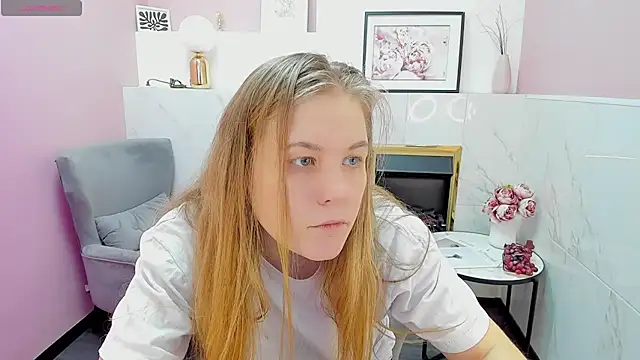 Snapshot of JadeSoft chatting on February 2, 2025, 1:41 pm JadeSoft online show from February 2, 2025, 1:41 pm