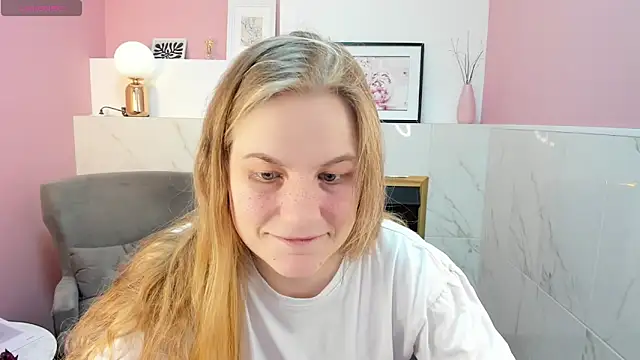 Snapshot of JadeSoft chatting on March 1, 2025, 8:53 pm JadeSoft online show from March 1, 2025, 8:53 pm