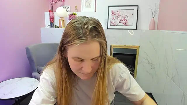 Snapshot of JadeSoft chatting on March 15, 2025, 9:16 pm JadeSoft online show from March 15, 2025, 9:16 pm