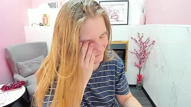 Snapshot of JadeSoft chatting on March 22, 2025, 9:31 pm JadeSoft online show from March 22, 2025, 9:31 pm