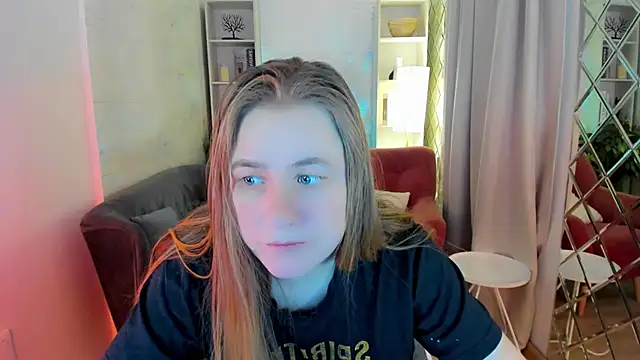 Snapshot of JadeSoft chatting on November 14, 2025, 8:40 pm JadeSoft online show from November 14, 2025, 8:40 pm