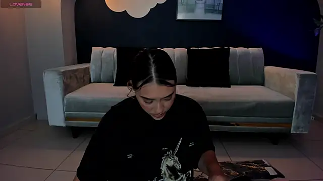 Snapshot of MartinnaBonnet chatting on February 3, 2025, 1:30 pm MartinnaBonnet online show from February 3, 2025, 1:30 pm