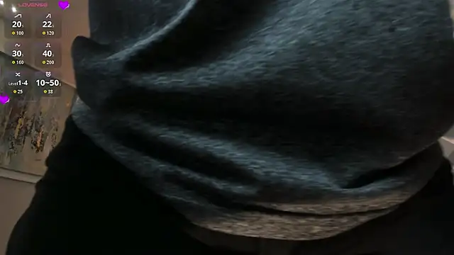 Snapshot of MartinnaBonnet chatting on November 16, 2025, 10:21 am MartinnaBonnet online show from November 16, 2025, 10:21 am