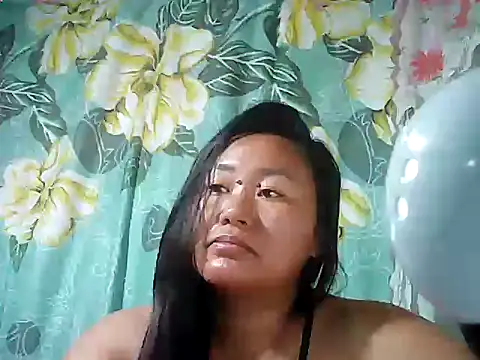 Snapshot of Sexyhorney4u chatting on October 5, 2025, 9:34 pm Sexyhorney4u online show from October 5, 2025, 9:34 pm