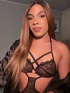 Snapshot of Valery__mt chatting on December 6, 2024, 2:13 am Valery  mt online show from December 6, 2024, 2:13 am