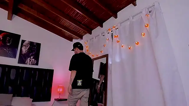 Pleasure Vibes23 online show from February 14, 2025, 9:32 pm