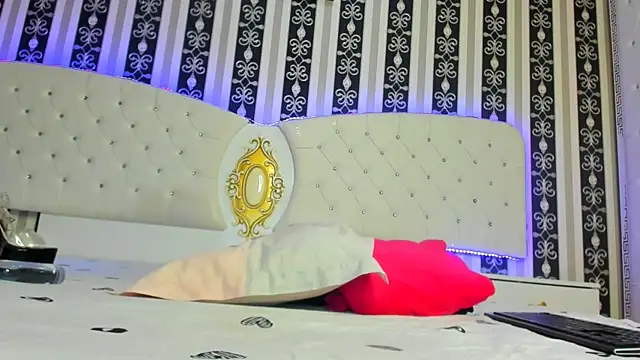 Snapshot of Aidasina chatting on February 15, 2025, 8:11 pm Aidasina online show from February 15, 2025, 8:11 pm