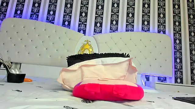 Snapshot of Aidasina chatting on February 15, 2025, 11:14 pm Aidasina online show from February 15, 2025, 11:14 pm