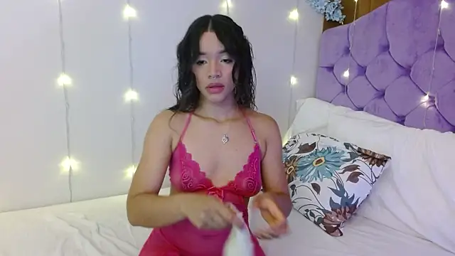 kiarablue online show from December 19, 2024, 2:01 am