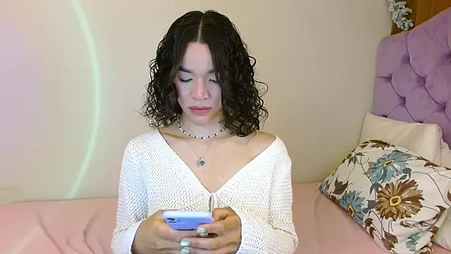 kiarablue online show from October 11, 2025, 1:49 am