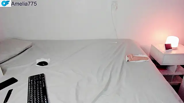 Amelia75 online show from December 18, 2025, 2:50 am