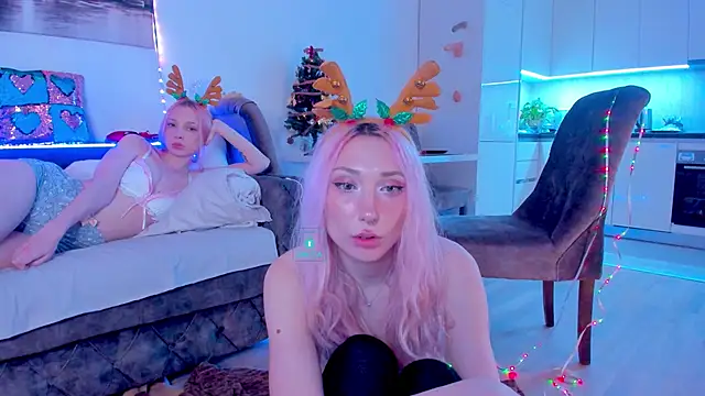 Snapshot of AlexRoseLiRed chatting on December 25, 2024, 9:11 pm AlexRoseLiRed online show from December 25, 2024, 9:11 pm