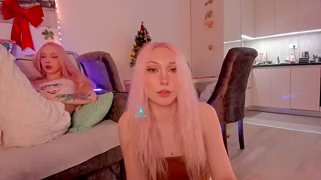 Snapshot of AlexRoseLiRed chatting on January 4, 2025, 2:35 am AlexRoseLiRed online show from January 4, 2025, 2:35 am