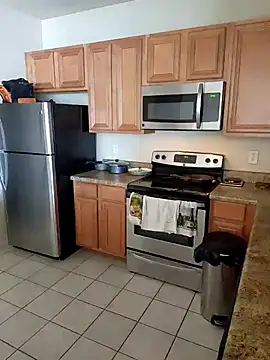 Snapshot of DigiSpankz chatting on February 28, 2025, 1:47 pm DigiSpankz online show from February 28, 2025, 1:47 pm