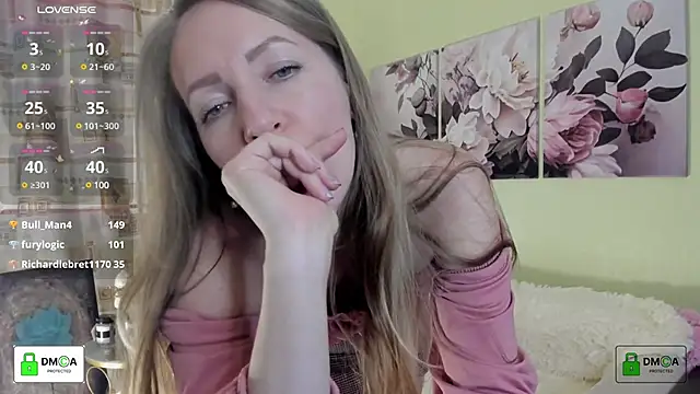 Snapshot of Queenymel chatting on February 16, 2025, 8:11 pm Queenymel online show from February 16, 2025, 8:11 pm