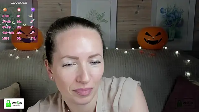 Snapshot of Queenymel chatting on October 30, 2025, 3:46 pm Queenymel online show from October 30, 2025, 3:46 pm