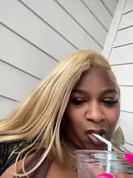 Snapshot of BigFineSelena chatting on March 1, 2025, 6:54 pm BigFineSelena online show from March 1, 2025, 6:54 pm