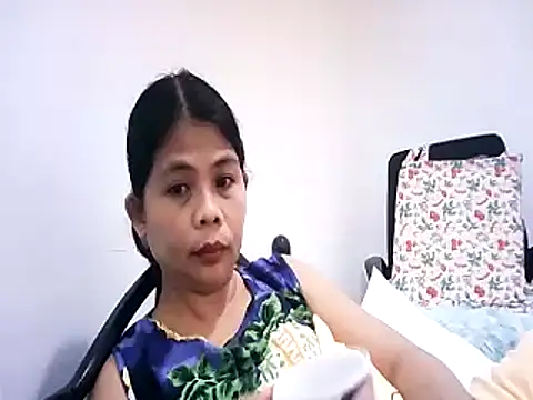 pinay milfxx online show from November 29, 2025, 11:30 pm