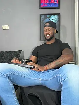 blackdrey18 online show from February 26, 2025, 1:41 pm