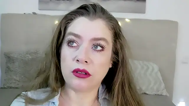 PetersEmily online show from December 1, 2024, 10:10 pm