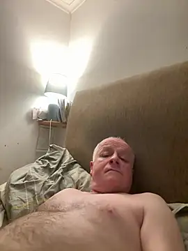 Snapshot of locallad88 chatting on January 12, 2025, 8:14 pm locallad88 online show from January 12, 2025, 8:14 pm