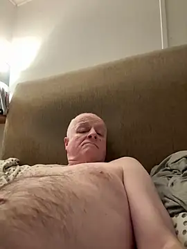 Snapshot of locallad88 chatting on February 24, 2025, 7:52 pm locallad88 online show from February 24, 2025, 7:52 pm