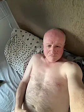 Snapshot of locallad88 chatting on February 28, 2025, 4:42 pm locallad88 online show from February 28, 2025, 4:42 pm