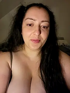 Snapshot of mihaelaa chatting on September 18, 2025, 11:18 pm mihaelaa online show from September 18, 2025, 11:18 pm