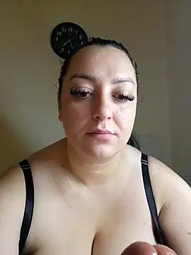 Snapshot of mihaelaa chatting on November 20, 2025, 6:24 am mihaelaa online show from November 20, 2025, 6:24 am