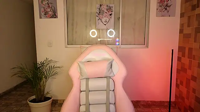 sexyladyy  online show from January 18, 2025, 11:21 am