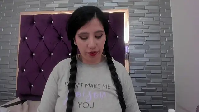 AntoneellaF online show from January 16, 2025, 7:38 am