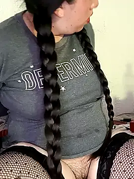 AntoneellaF online show from November 12, 2025, 5:57 pm