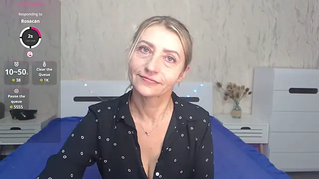 ZoeGrant online show from February 8, 2025, 7:05 pm