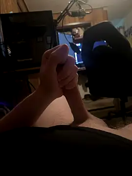 whitestroker online show from October 29, 2025, 4:31 pm