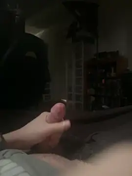 whitestroker online show from December 4, 2025, 6:38 pm