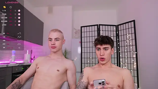 Evan  White  online show from December 1, 2024, 5:35 pm