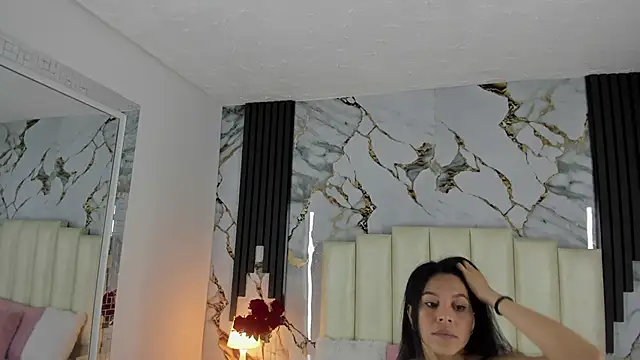 lulumars online show from February 12, 2025, 4:01 am