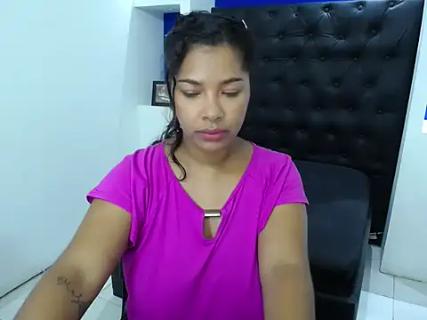 BiancaTrux online show from December 3, 2025, 7:34 pm