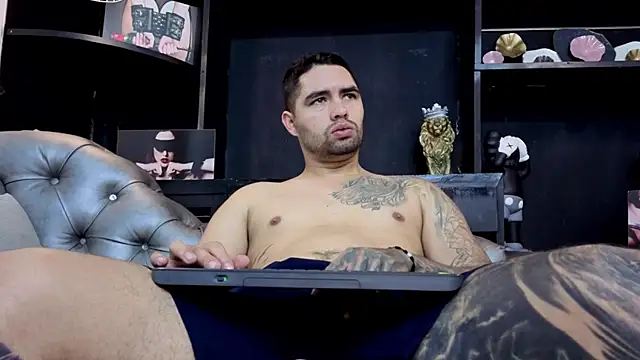 Snapshot of matteosantos chatting on October 26, 2025, 11:38 am matteosantos online show from October 26, 2025, 11:38 am