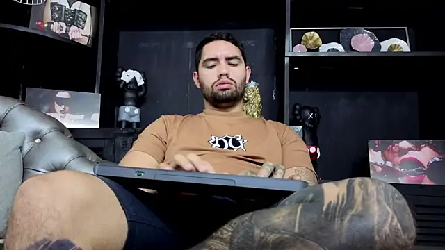 Snapshot of matteosantos chatting on November 8, 2025, 11:32 am matteosantos online show from November 8, 2025, 11:32 am