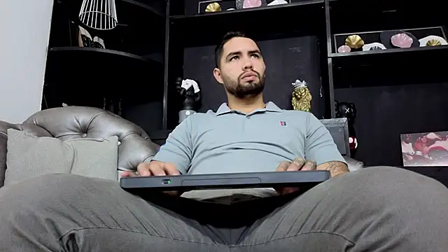 Snapshot of matteosantos chatting on December 1, 2025, 12:10 pm matteosantos online show from December 1, 2025, 12:10 pm